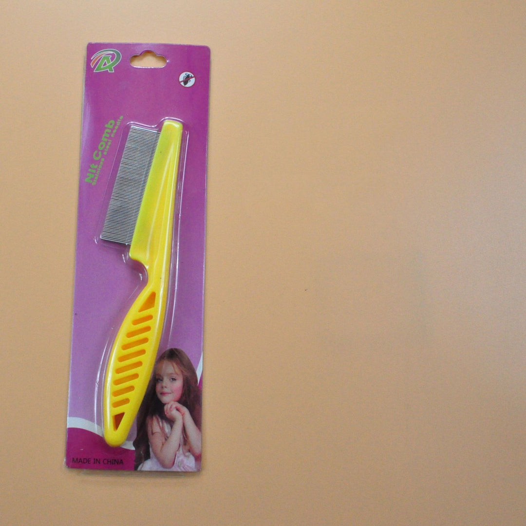 Yellow stainless steel flea comb for pets in retail packaging, anti-flea grooming tool for dogs and cats, ideal for daily care.