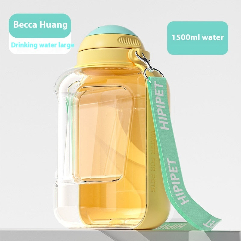 Large capacity 1500ml portable dog water bottle with handle and Hipipet strap for easy travel and pet hydration.