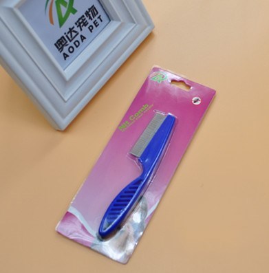 Blue pet flea comb in retail packaging, fine tooth stainless steel grooming tool for dogs and cats, displayed near Aoda Pet branding.