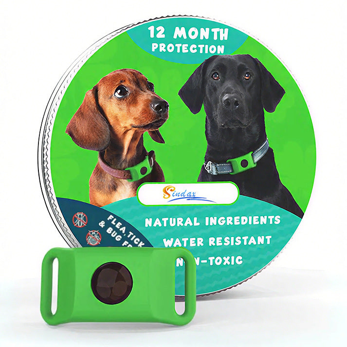 Green natural flea and tick pendant collar for dogs and cats, offering 12-month waterproof pest protection with essential oils.